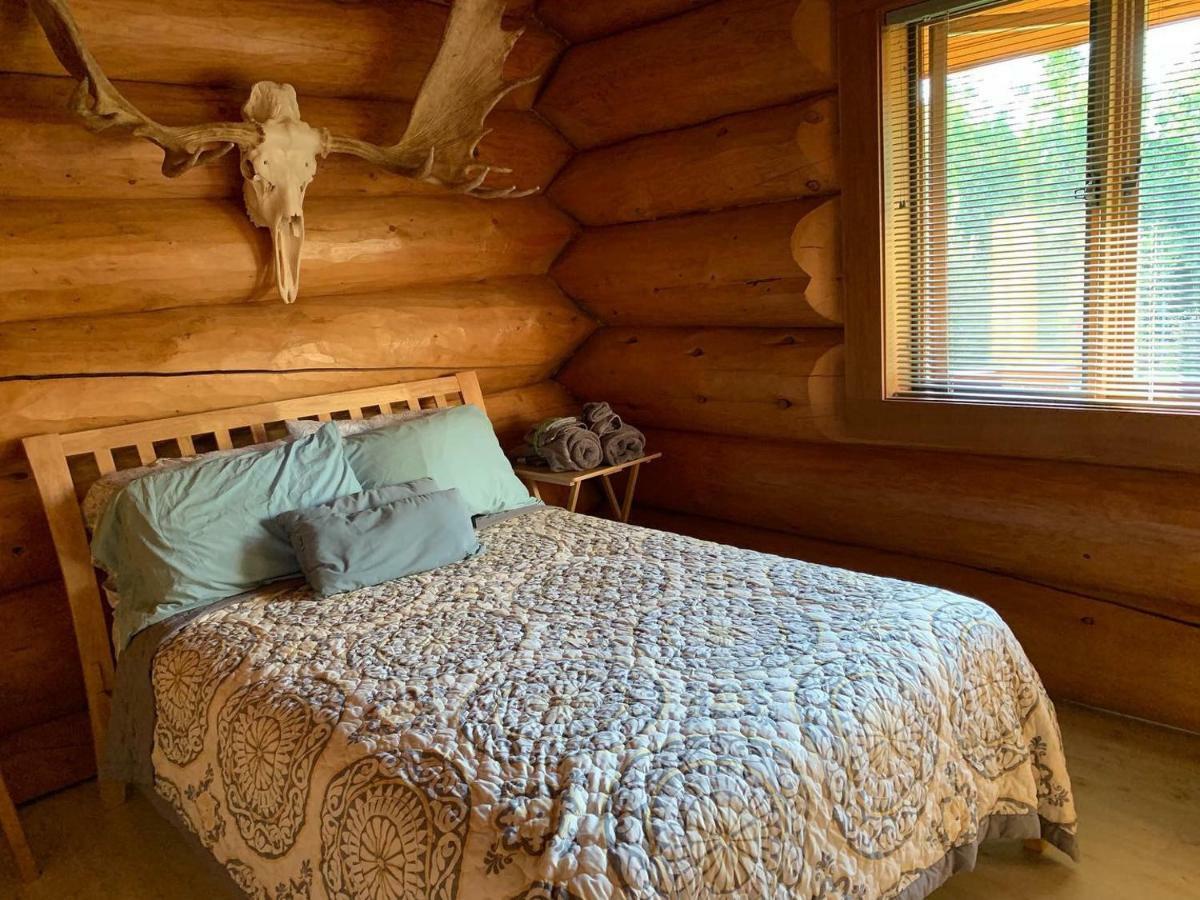 Sawing Logzz Cabin Copper Center Exterior foto
